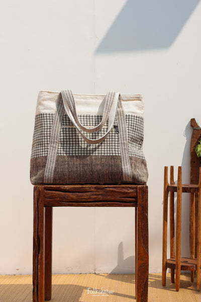 Tote to the Future (L) with Zipper