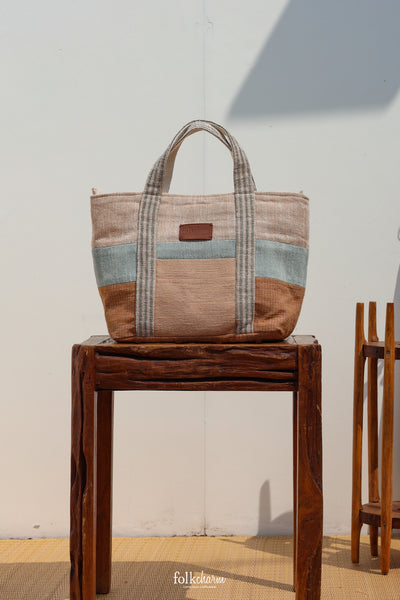 Tote to the Future (M) with Zipper