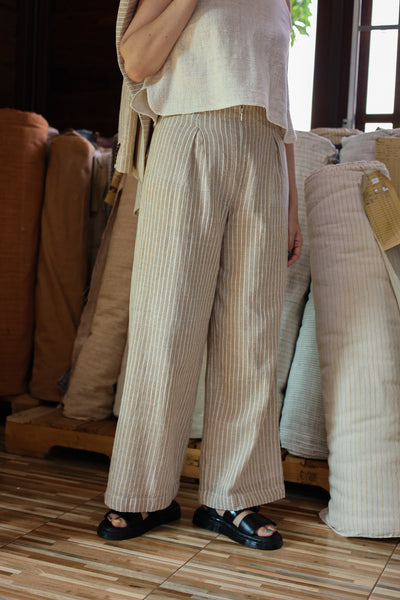 Closed-loop Wide Trousers with Lining