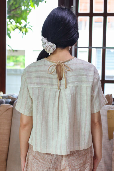 Closed-loop Tie-up Shortsleeve Blouse