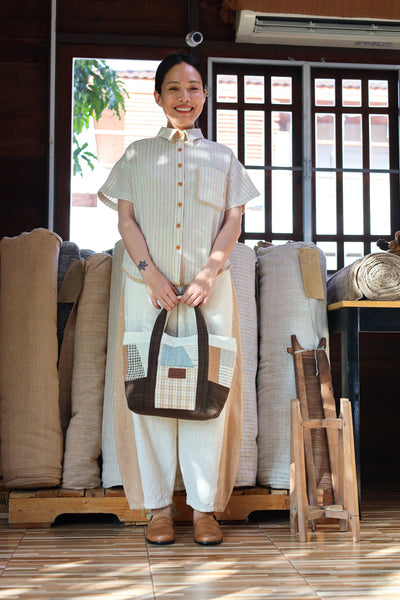 Closed-loop Shortsleeve Light Blouse