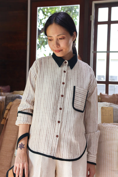 Closed-loop Longsleeve Light Blouse