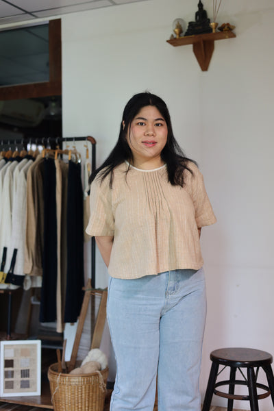 Closed-loop Tie-up Shortsleeve Blouse (Pre-order)'