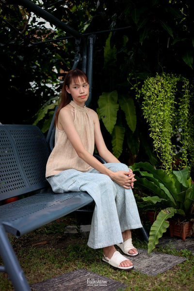 Sleeveless Back Ribbon Halterneck Top'