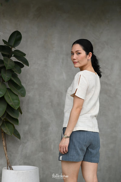 Split Mid-sleeve Blouse "Pony" (Pre-order)