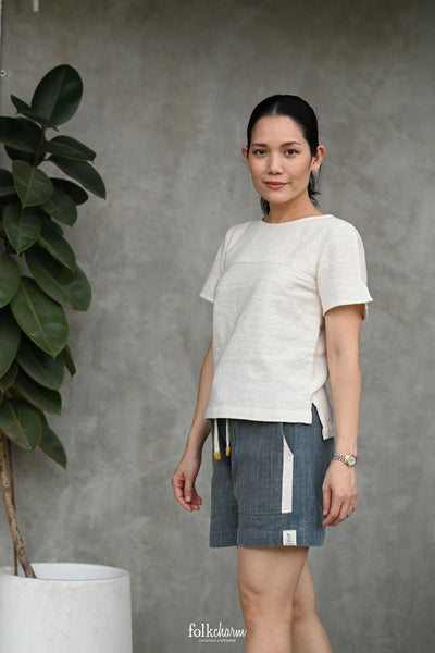 Split Mid-sleeve Blouse "Pony" (Pre-order)