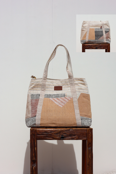 Tote to the Future (L) with Zipper