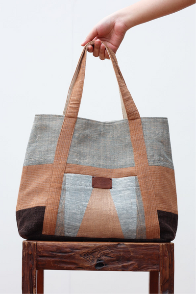 Tote to the Future (L) with Zipper