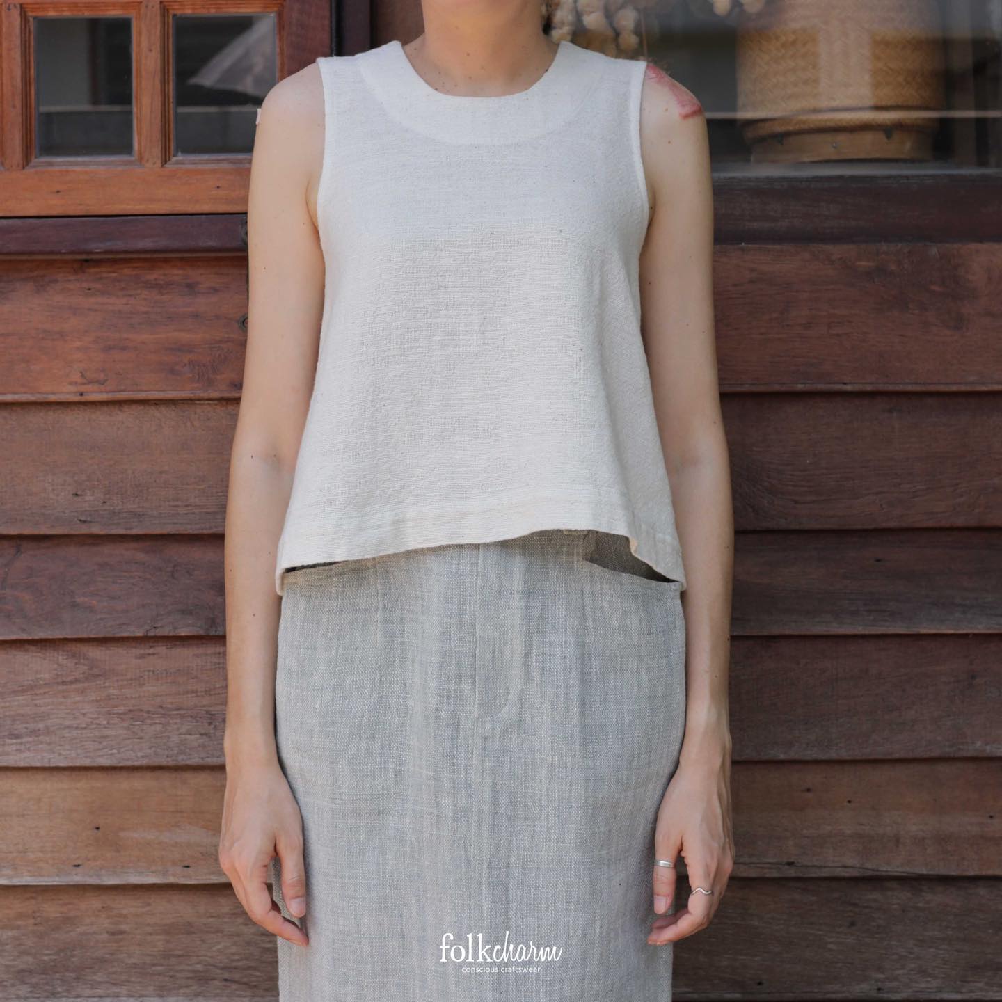 U Neck Cropped Tank Tops