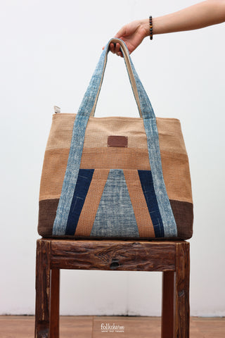 Tote to the Future (L) with Zipper