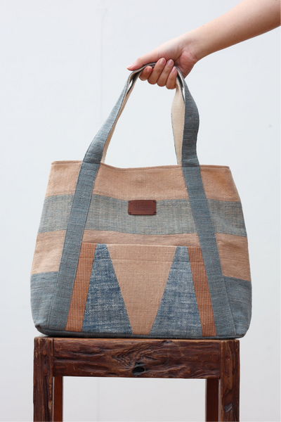 Tote to the Future (L) with Zipper