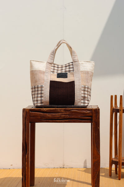 Tote to the Future (M)