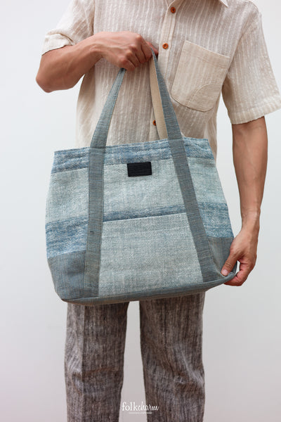 Tote to the Future (L) with Zipper