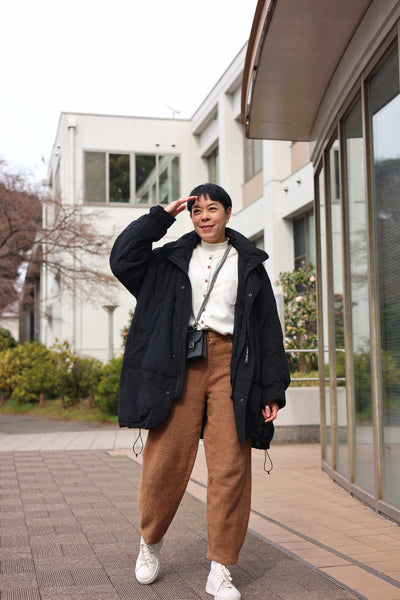 Barrel-leg Trousers in Buak Brown