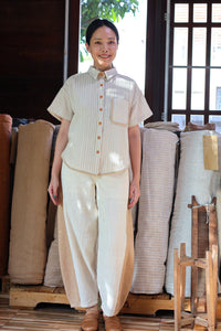 Closed-loop Shortsleeve Light Blouse