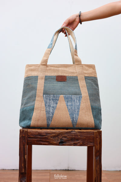 Tote to the Future (L) with Zipper