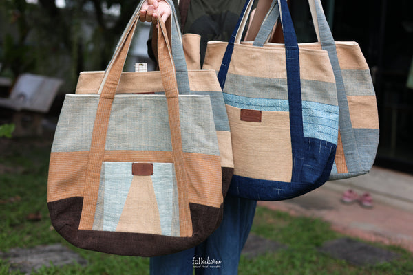 Tote to the Future (L) with Zipper