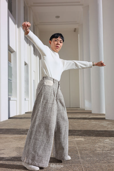 Extra-Wide Trousers in Complicated Ebony