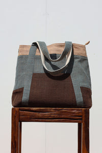 Tote to the Future (L) with Zipper