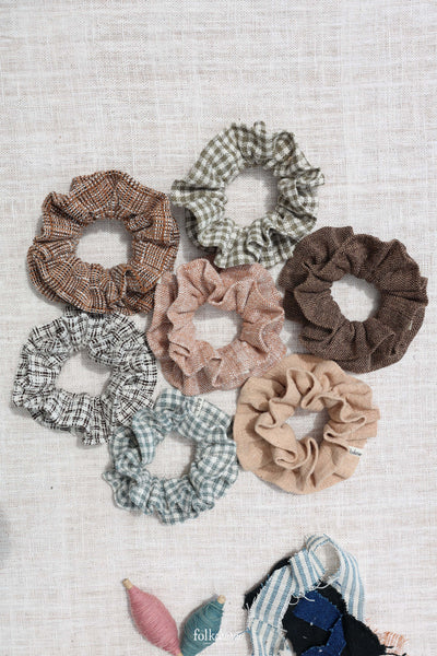 บุษบา (Bud-sa-ba) Ruffle scrunchie