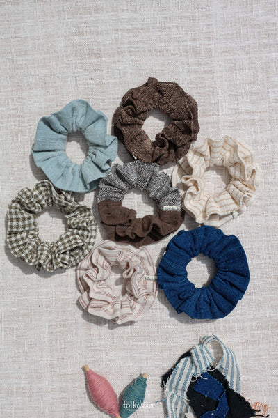 บุษบา (Bud-sa-ba) Ruffle scrunchie