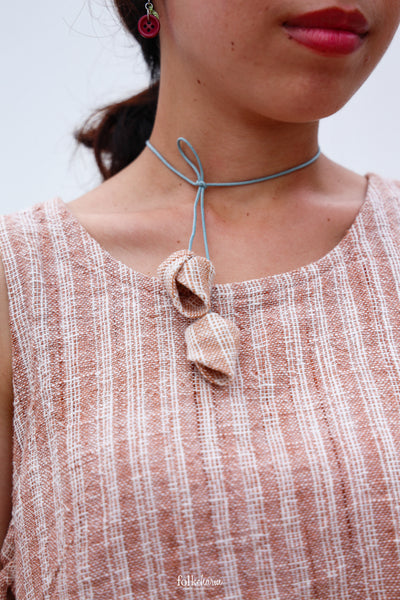 ยี่หุบ (Yi-hoop) Choker