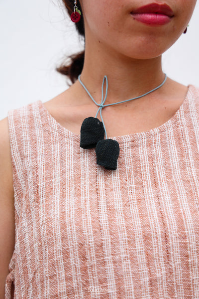 ยี่หุบ (Yi-hoop) Choker