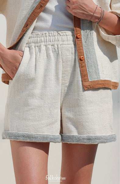 The Essential Shorts in Buak Blue