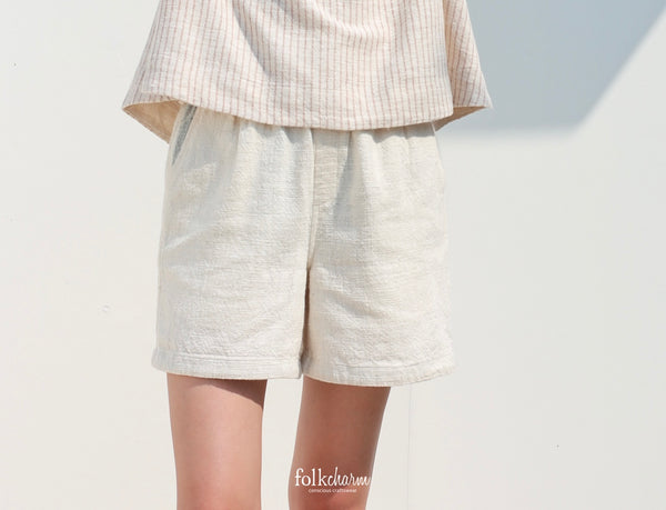 The Essential Shorts in Buak Blue