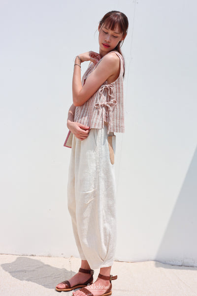 Side-Tie Sleeveless Blouse in Huchang-Red