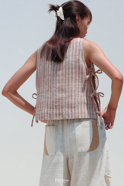 Side-Tie Sleeveless Blouse in Huchang-Red