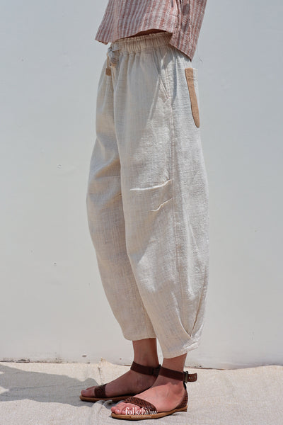 Barrel Jogger in Natural White
