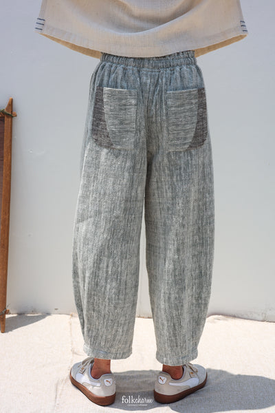Barrel Jogger in Buak Blue