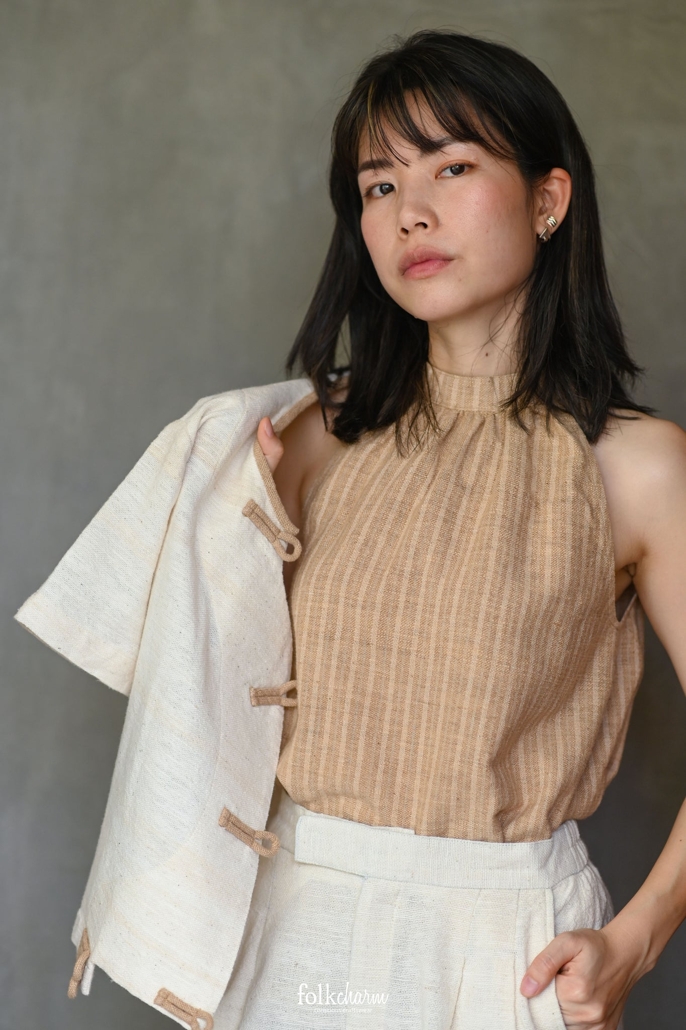 Sleeveless Halterneck Top